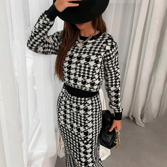 Houndstooth Pattern Drop Shoulder Sweater & Knit Skirt - Picture 3 of 5